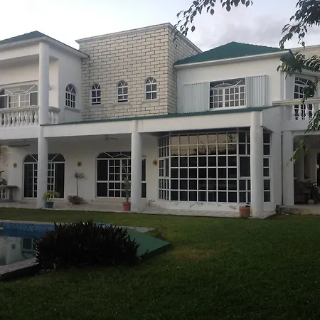 Casa Tz'Unun B&B